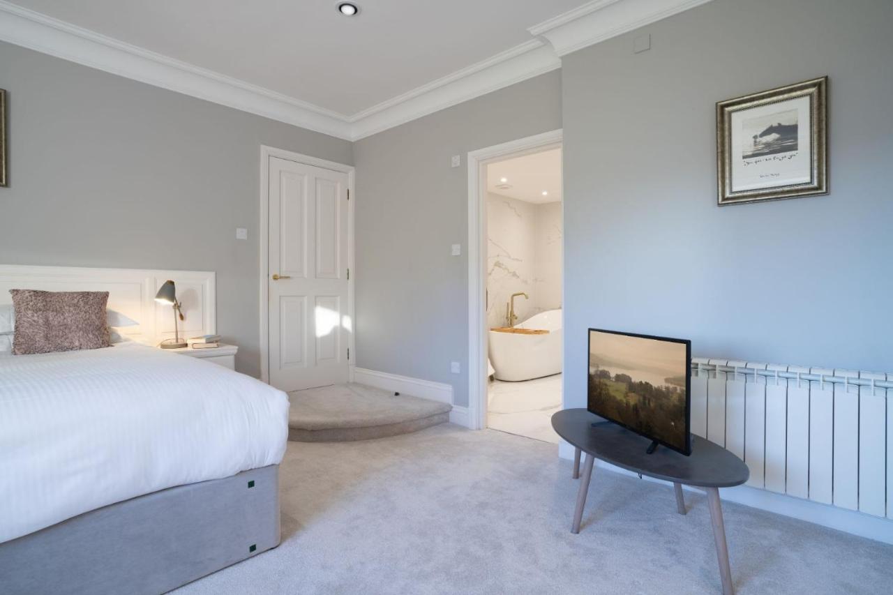 Brand New - Contemporary - 2 Bedroom - 2 Bathroom - Spacious Apartment - Lake Views Ambleside Kültér fotó